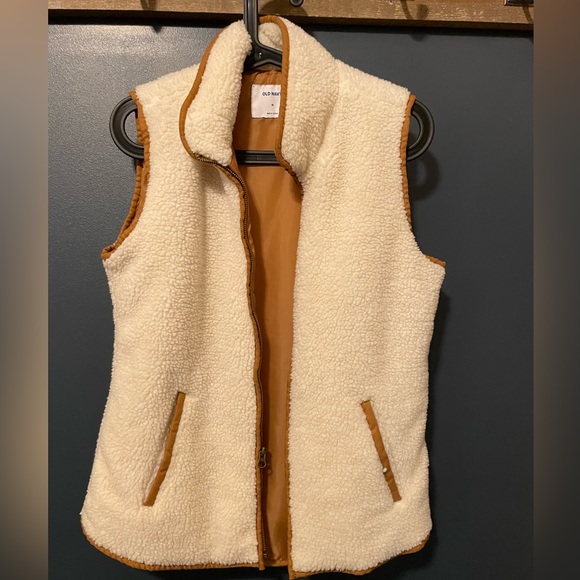 Vest - Picture 1 of 1